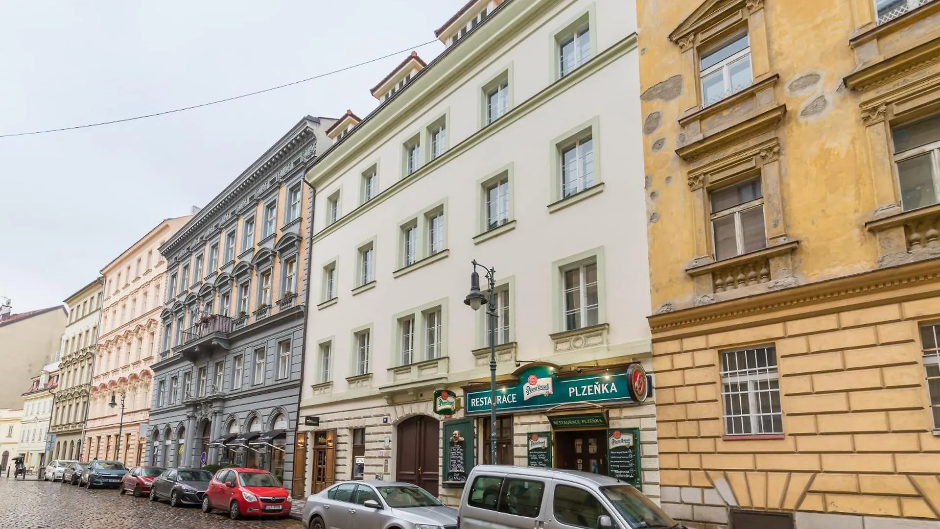 Selin Apartments Прага