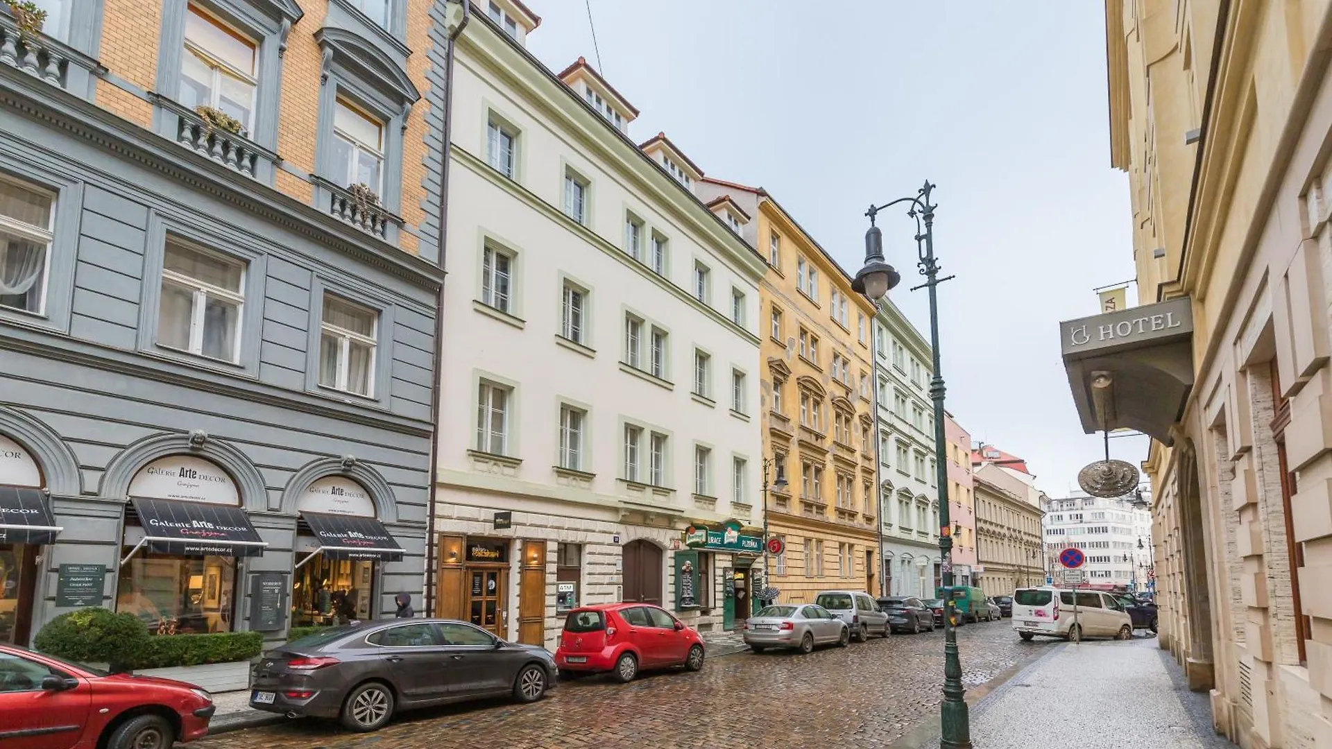 Selin Apartments Прага